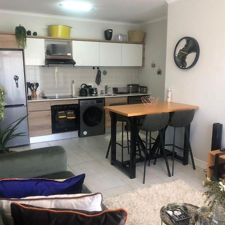 Luxurious Waterfall 1 Bedroom Condo With Free Uncapped Wifi Midrand Dış mekan fotoğraf