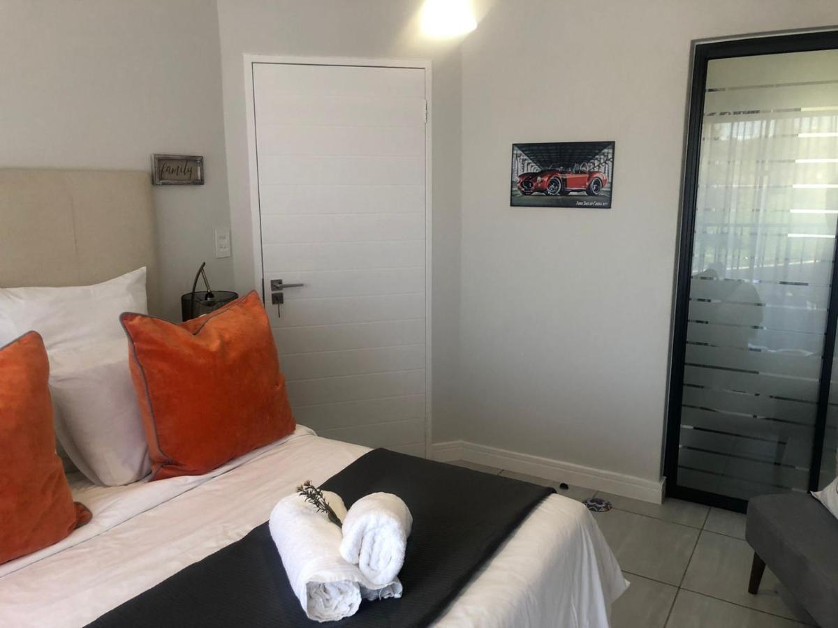 Luxurious Waterfall 1 Bedroom Condo With Free Uncapped Wifi Midrand Dış mekan fotoğraf