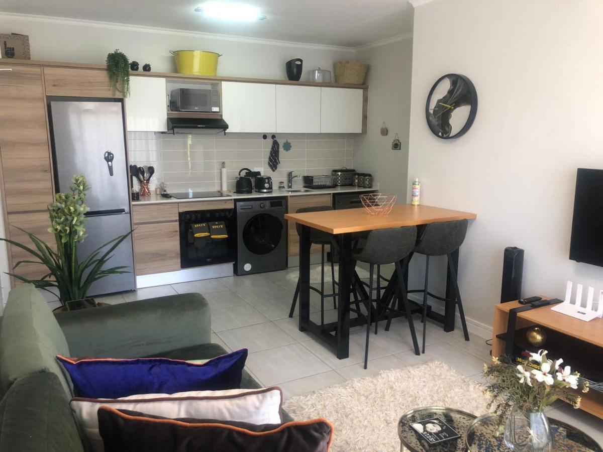 Luxurious Waterfall 1 Bedroom Condo With Free Uncapped Wifi Midrand Dış mekan fotoğraf