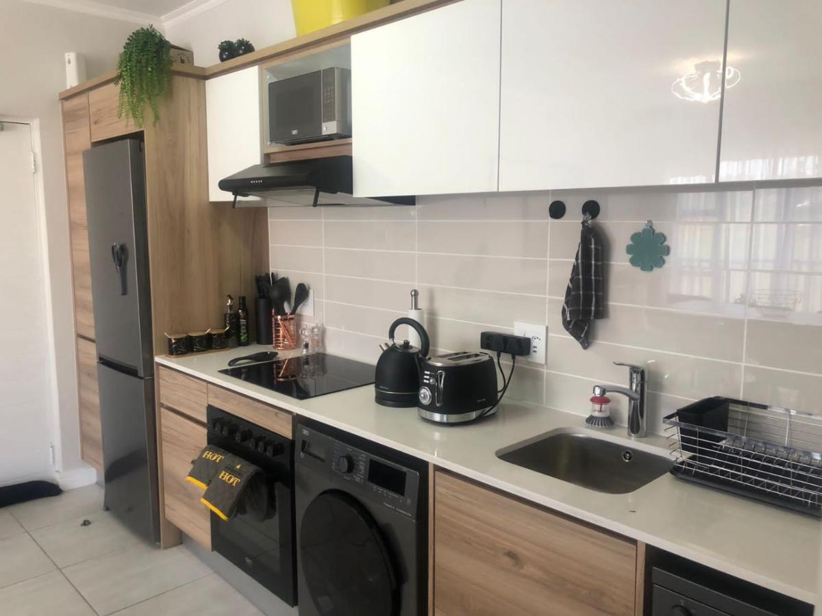 Luxurious Waterfall 1 Bedroom Condo With Free Uncapped Wifi Midrand Dış mekan fotoğraf